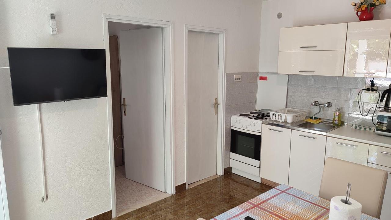 Apartmani Vinko Bol Eksteriør bilde