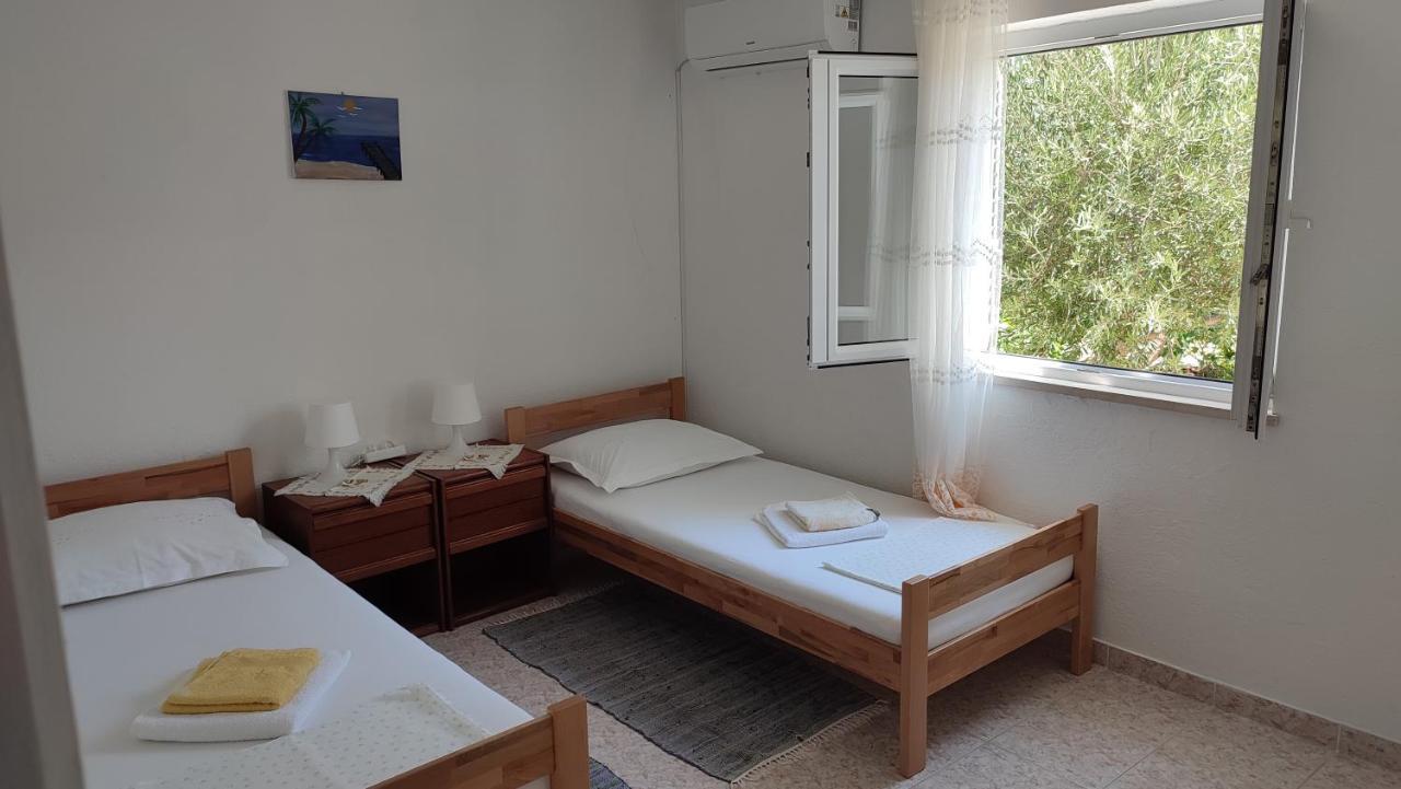 Apartmani Vinko Bol Eksteriør bilde