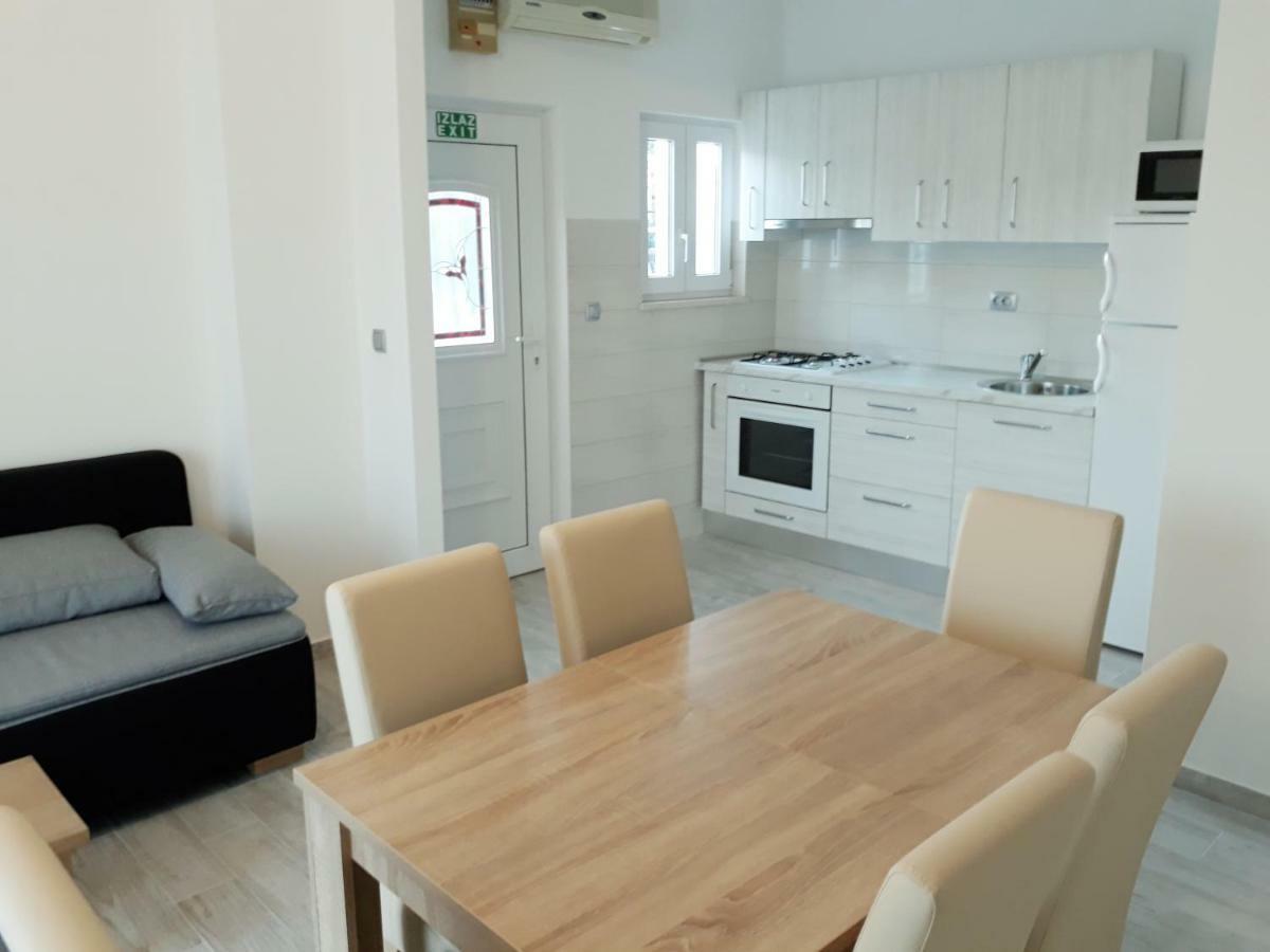 Apartmani Vinko Bol Eksteriør bilde