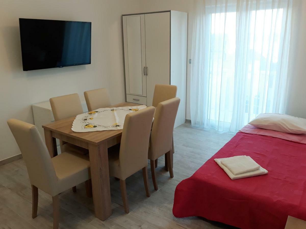 Apartmani Vinko Bol Eksteriør bilde
