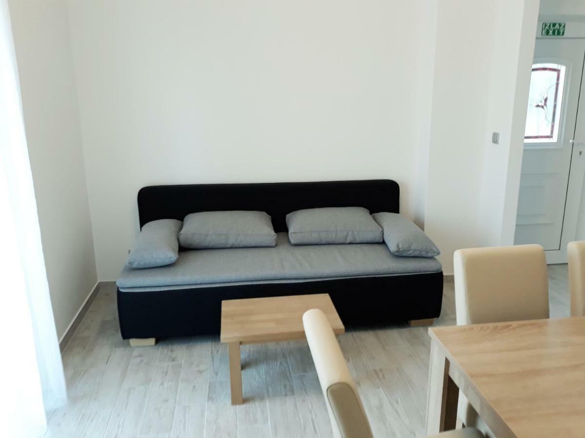 Apartmani Vinko Bol Eksteriør bilde