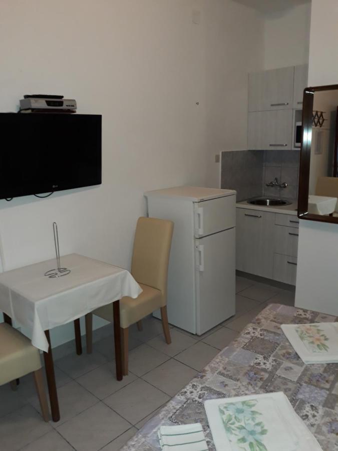 Apartmani Vinko Bol Eksteriør bilde